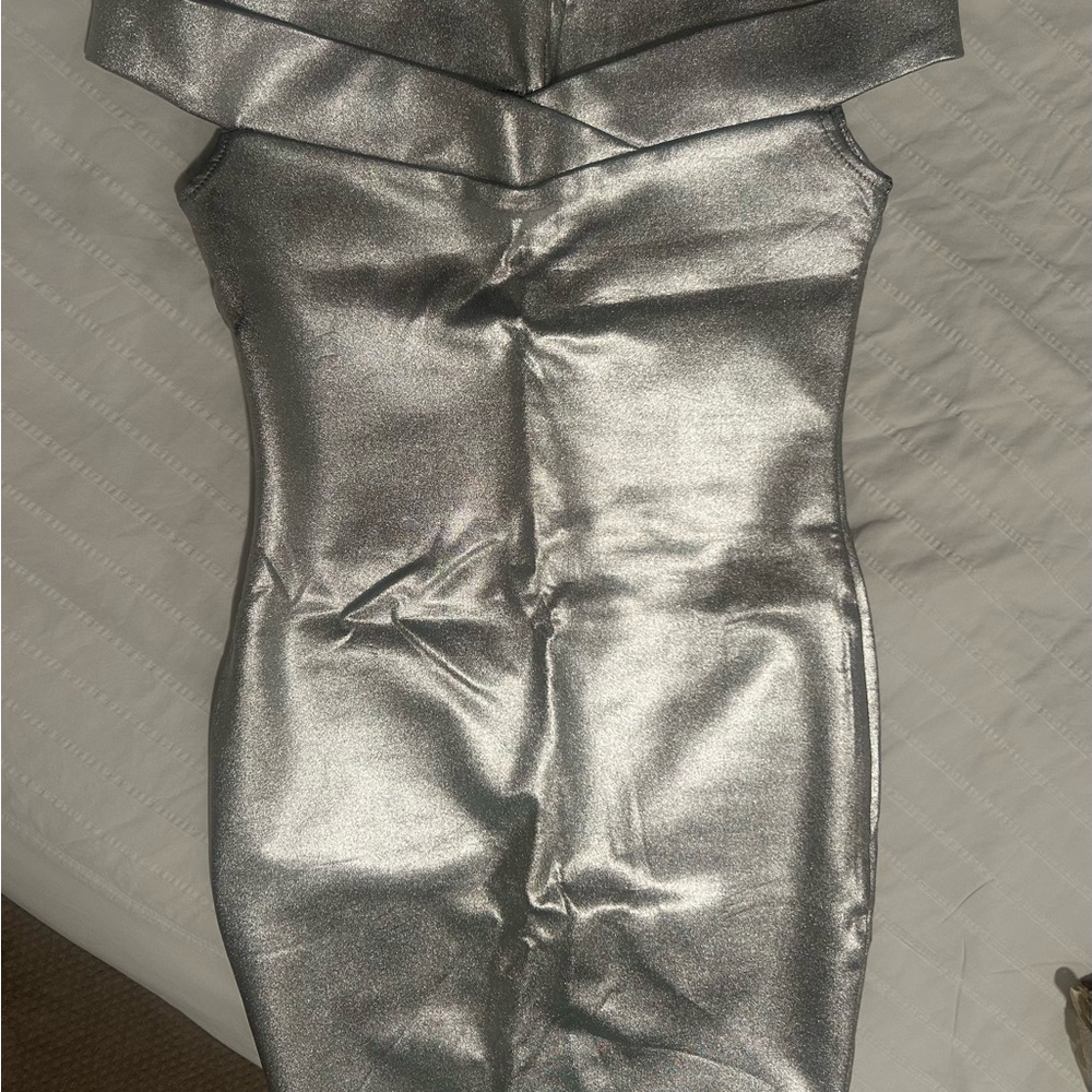 BOOHOO • Silver Metallic Dress • SIZE 6